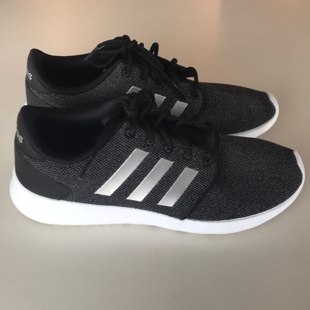Adidas cloudfoam gray/black women’s shoes size 8
